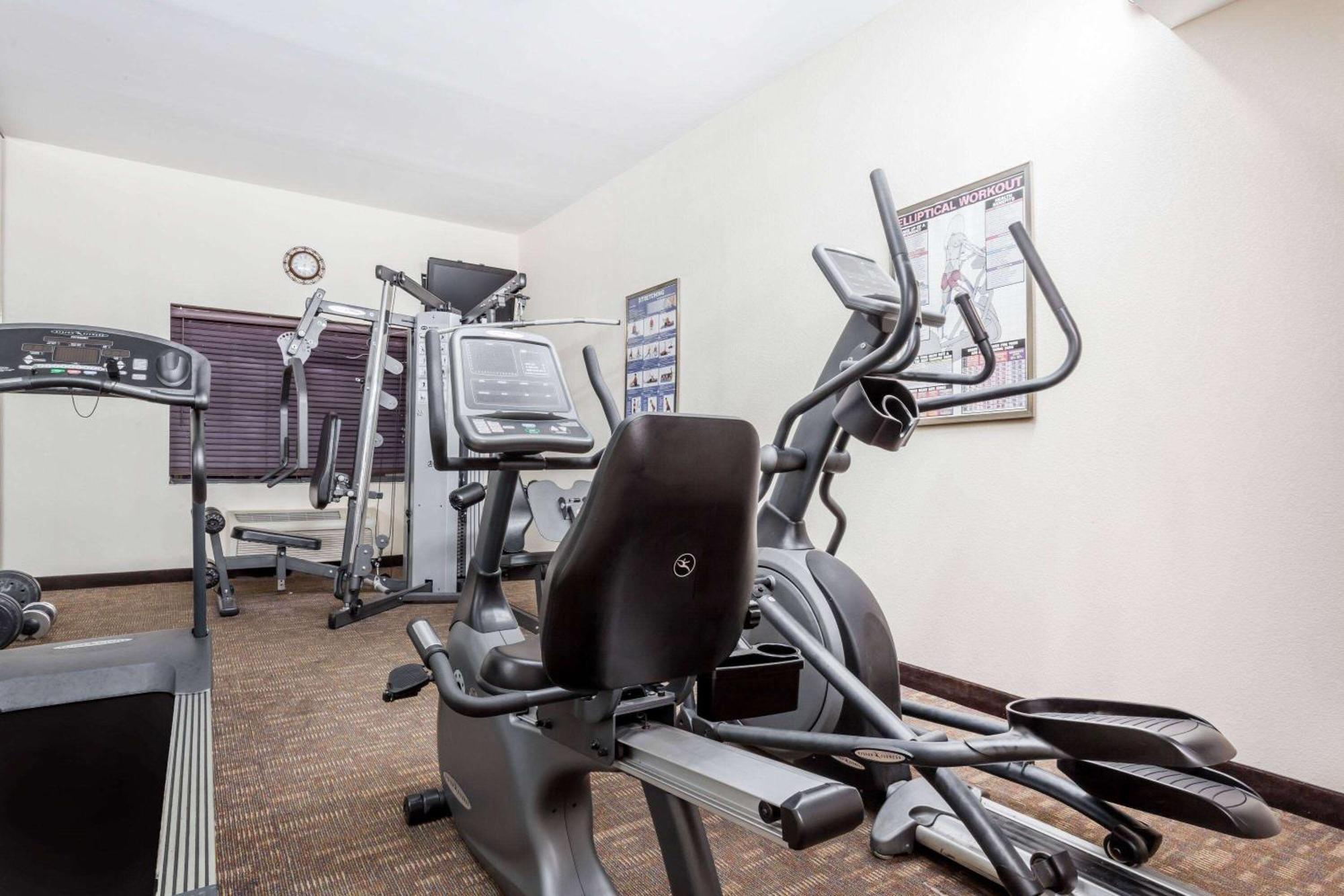 Baymont By Wyndham Columbia Fort Jackson Ngoại thất bức ảnh