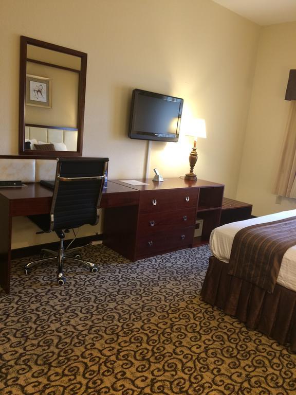 Baymont By Wyndham Columbia Fort Jackson Ngoại thất bức ảnh